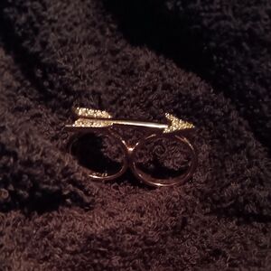 RHINESTONE ARROW RING
